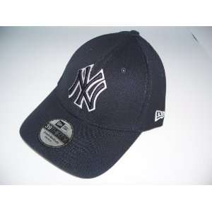   39THIRTY Fitted Cap TEAM TONAL HOME TEAM 2012 L/XL: Everything Else