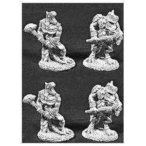  Lizardmen with two handed Clubs (4) (OOP) Toys & Games