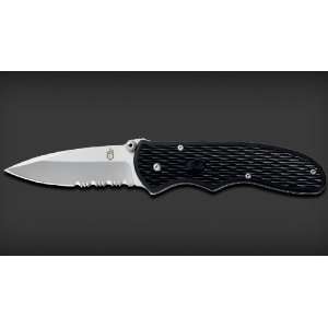  Gerber ® Fast Draw™ Serrated Edge Folding Knife: Home 
