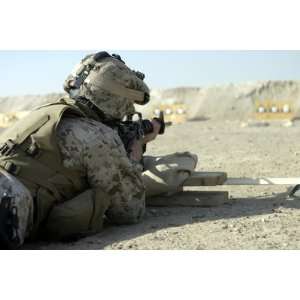   M16A2 Service Rifle to Acquire a Battle Sight Zero , 72x48 Home