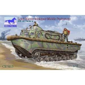   LWS) Mid Production WWII Amphibious Tracked Vehicle Kit: Toys & Games