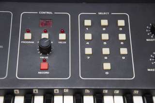 SEQUENTIAL CIRCUITS SIX TRAK ANALOG SYNTHESIZER FAT UNISON MODE 