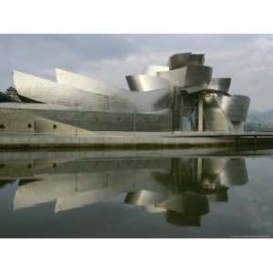 The Guggenheims Bilbao Museum, Frank Gehrys Abstract Masterpiece 