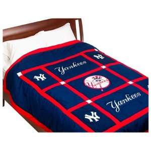  MLB Classics Yankees Queen Comforter: Home & Kitchen