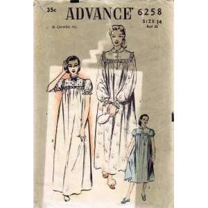 Advance 6258 Vintage Sewing Pattern Misses Puff Sleeve Nightgown Size 