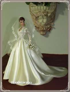 Wedding dress Catherine Middleton  FASHION ROYALTY ONLY  