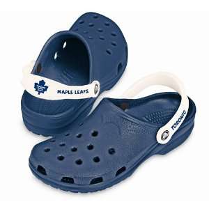   : Crocs NHL Toronto Maple Leafs Youth Cayman Clogs: Sports & Outdoors
