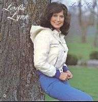Loretta Lynn Lookin Good LP VG++/NM USA MCA MCA 5148  
