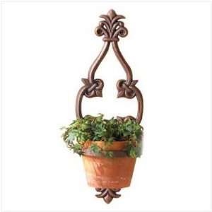  IRON WALL POTTED PLANT HOLDER Patio, Lawn & Garden