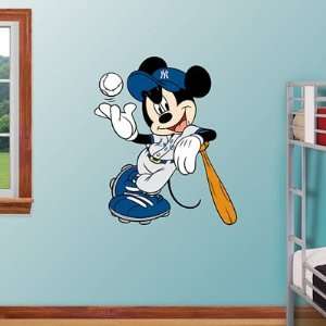  Mickey Mouse New York Yankees Fathead
