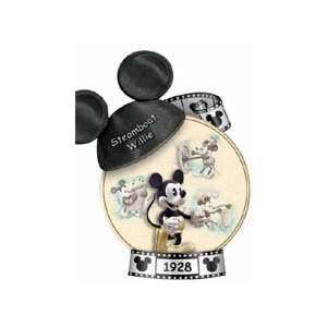  Mickey Mouse Steamboat Willie Collector Plate: Office 