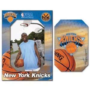    NBA New York Knicks Magnet   Die Cut Vertical: Sports & Outdoors