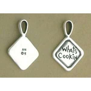   Charm, WHATS COOKING Hot Pad/Pot Holder, 13/16 inch, 1.8 grs Jewelry