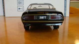 FM 1977 Pontiac Firebird TransAm (Black) 1:24  