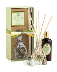 Aromatique Flowers of the Field Reed Diffuser Gift Set  