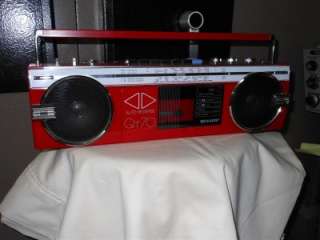 SHARP QT70 STEREO BOOMBOX RED SW1/SW2/AM/FM CASSETTE  