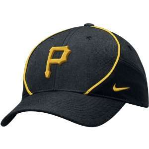  Nike Pittsburgh Pirates Black Post Season Wool Hat: Sports 