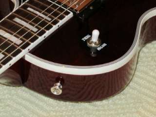   Gibson Les Paul Classic Custom Guitar Wine Mint w/free stand.  
