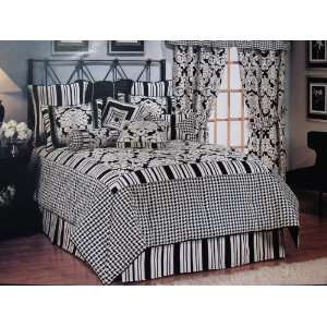  Auberdeen Luxury Oversized Black/White Queen Comforter Set 