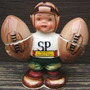 Vintage FOOTBALL PLAYER ROSE BOWL Souvenir Ceramic SALT PEPPER Shaker 