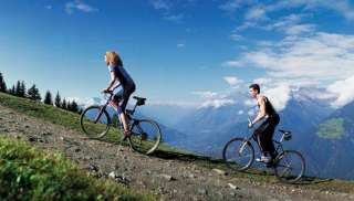 Tage Urlaub für Genießer im Charme Hotel Anatol 4* Südtirol Meran 
