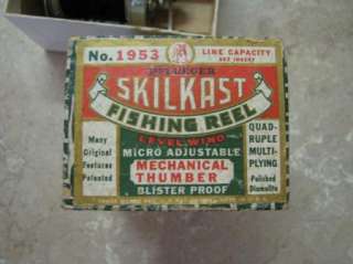 PFLUEGER Vintage FISHING REEL #1953 Skilkast W/BOX  