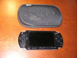 Sony PSP 2000 Piano Black Handheld System   Great Condition 