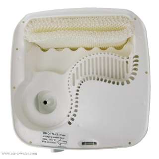 NEW Vicks V Cool Mist Quiet Humidifier Space Saver ~NIB 328785039009 