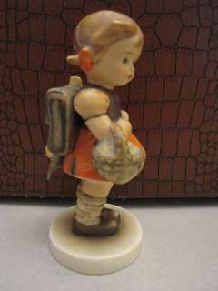 Goebel Hummel Figurine ~ School Girl ~#81 2/0 ~TMK 3 V Bee  