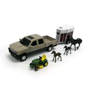   John Deere Pickup Livestock Trailer Set with Three Horses: Toys
